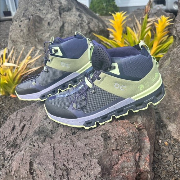On Cloud Shoes - OnCloud Women's Cloudtrax Hiking Shoes Boots Pre-loved with Box Reseda/Lavender